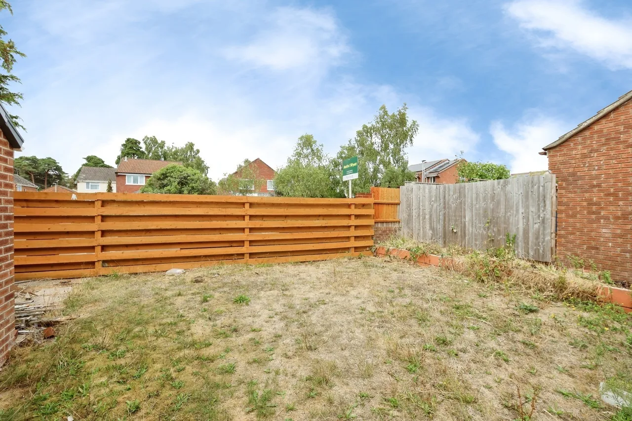 Tarrant Close, Canford Heath, BH17, photo 4