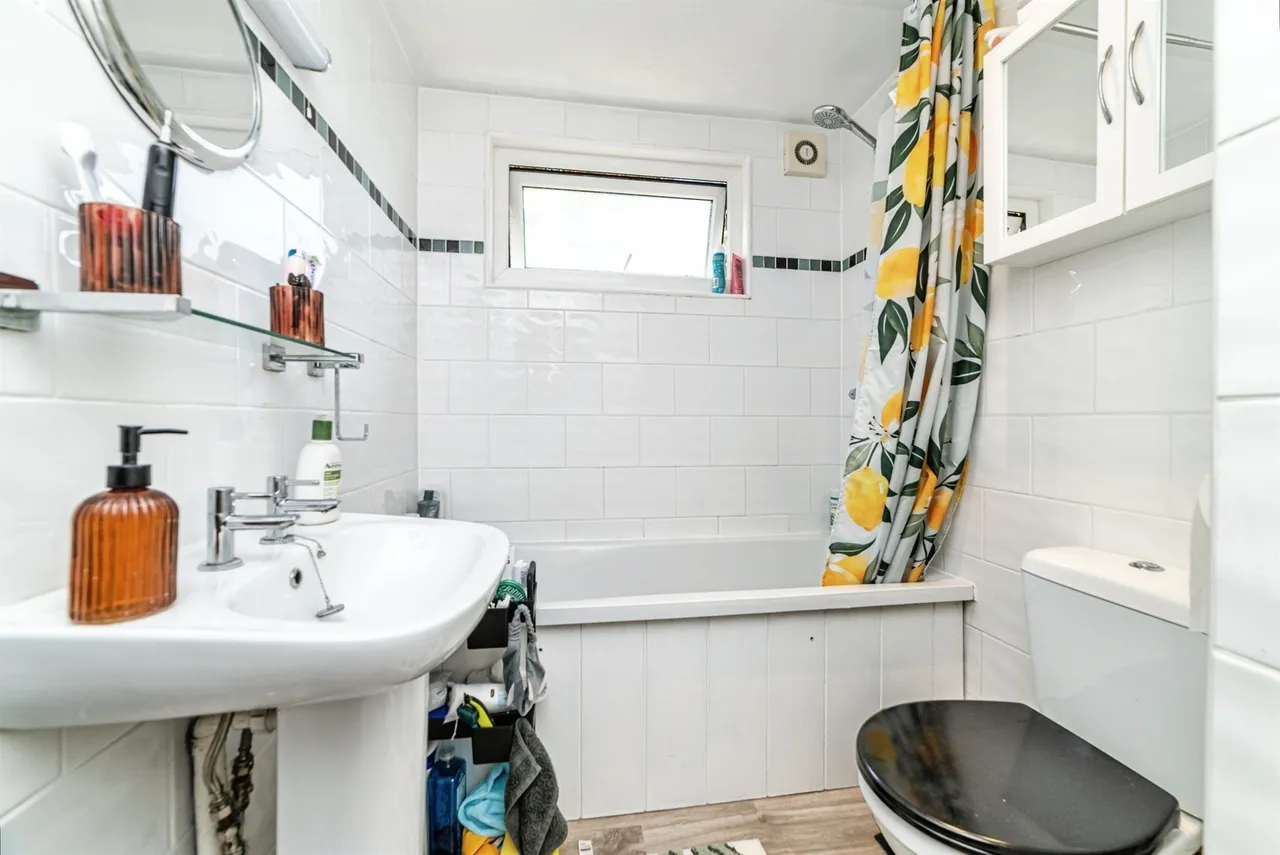 Ascension Close, Basingstoke, RG24, photo 5