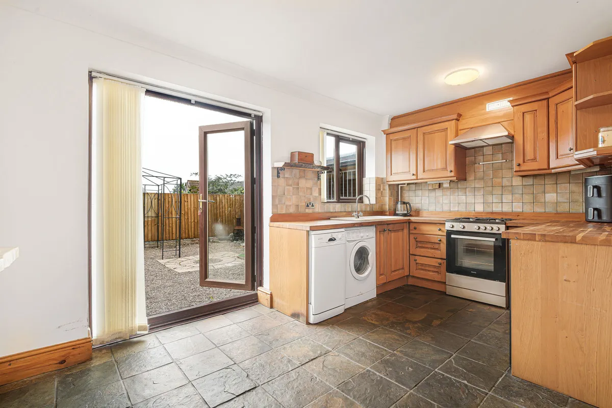 Hall View Road, Rossington, DN11, photo 2