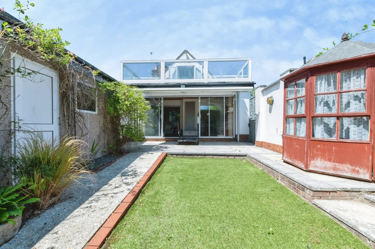 Meadow View Road, Bournemouth, BH11, photo 15