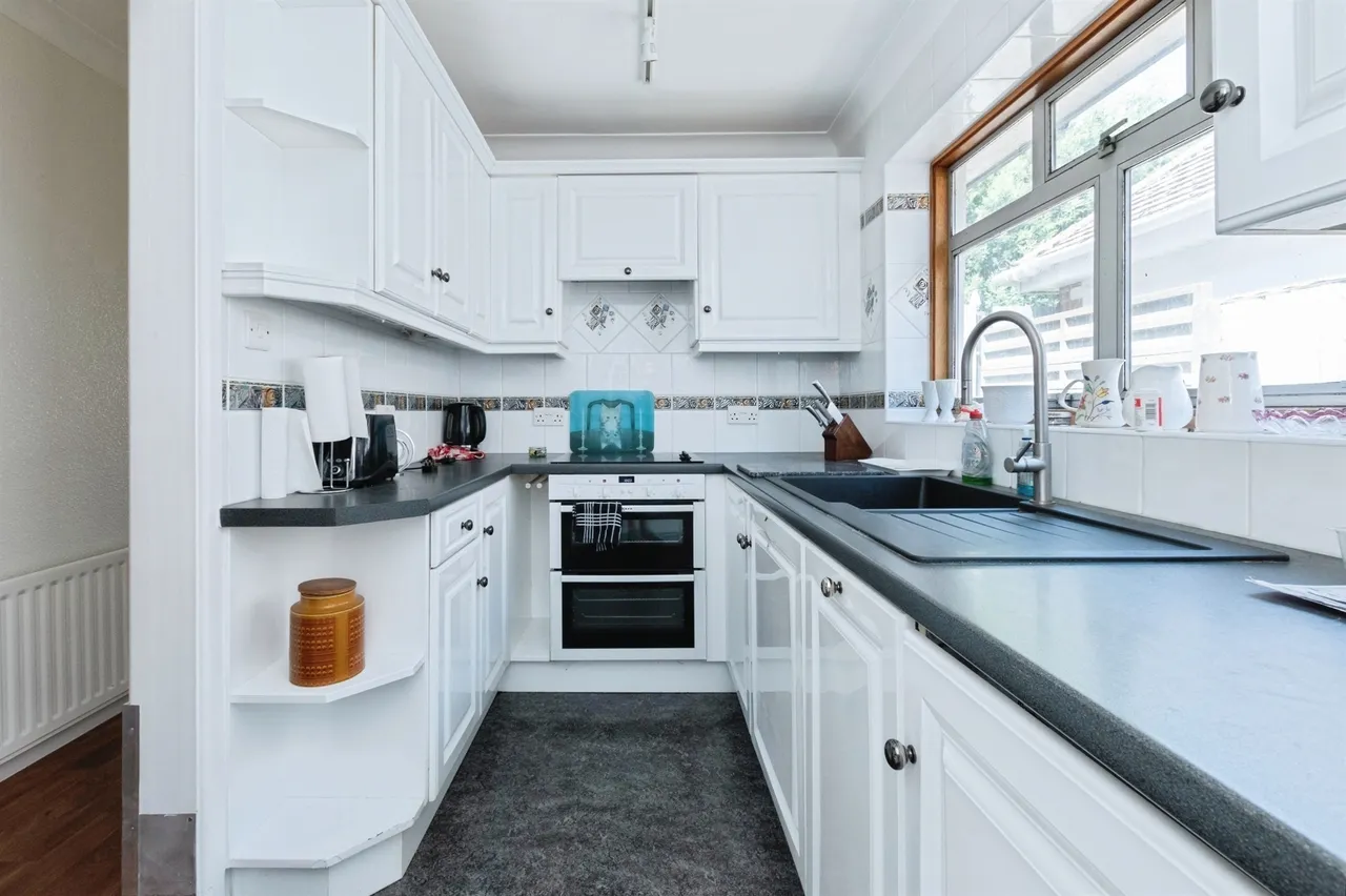 Meadow View Road, Bournemouth, BH11, photo 5