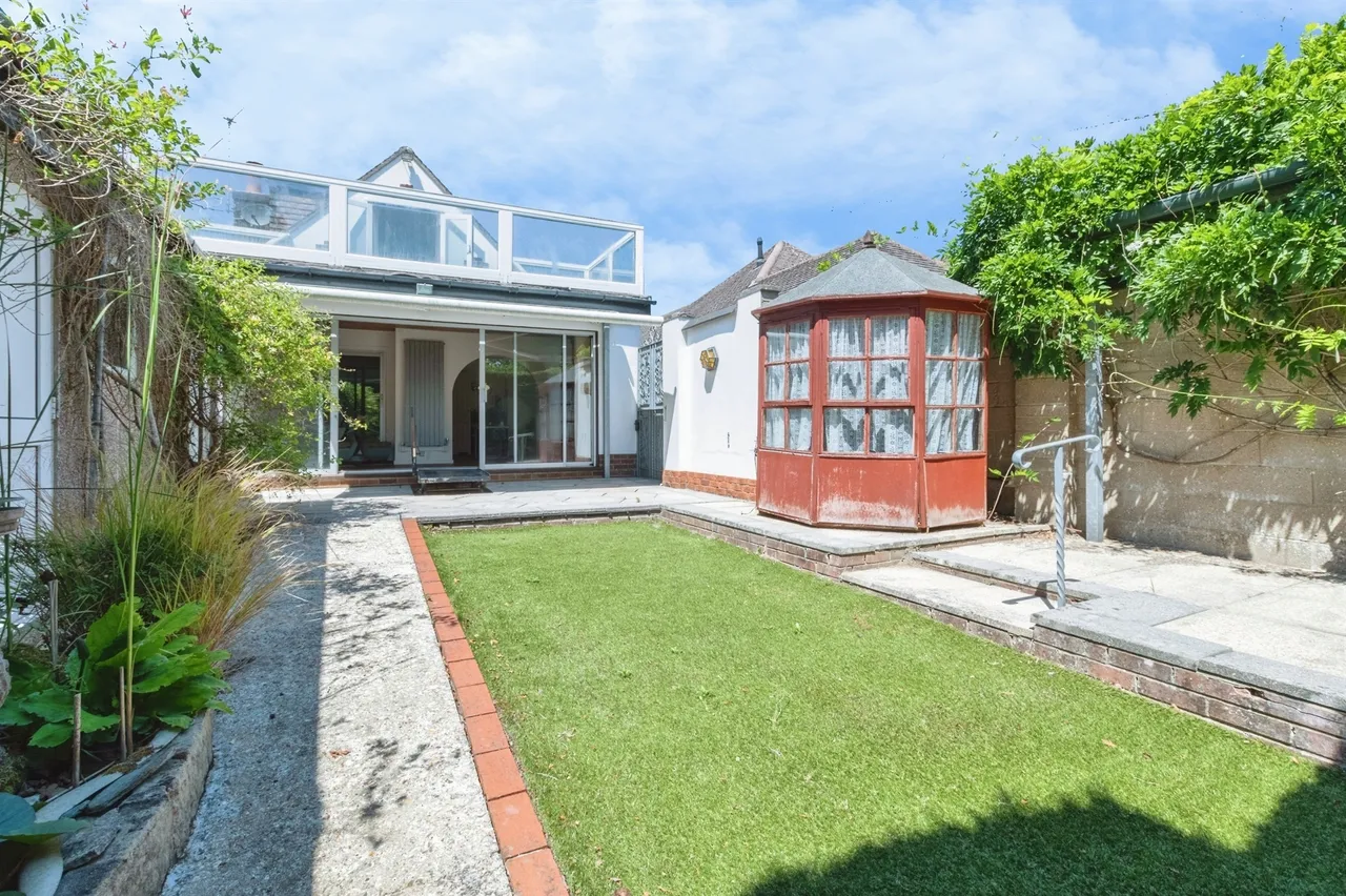 Meadow View Road, Bournemouth, BH11, photo 13