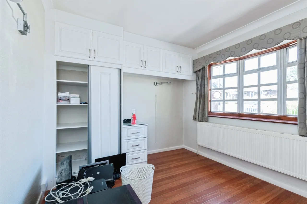 Meadow View Road, Bournemouth, BH11, photo 9