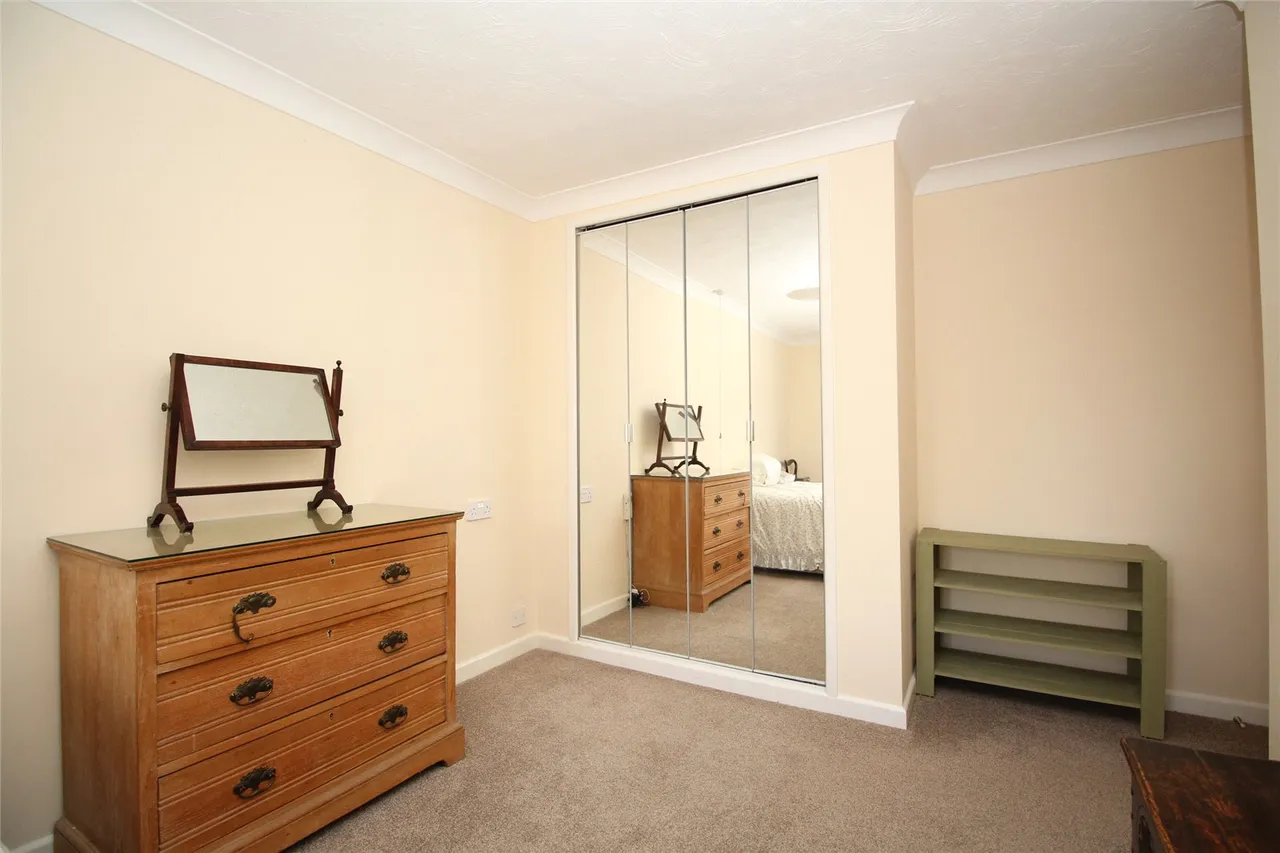 Ackender Road, Alton, GU34, photo 8