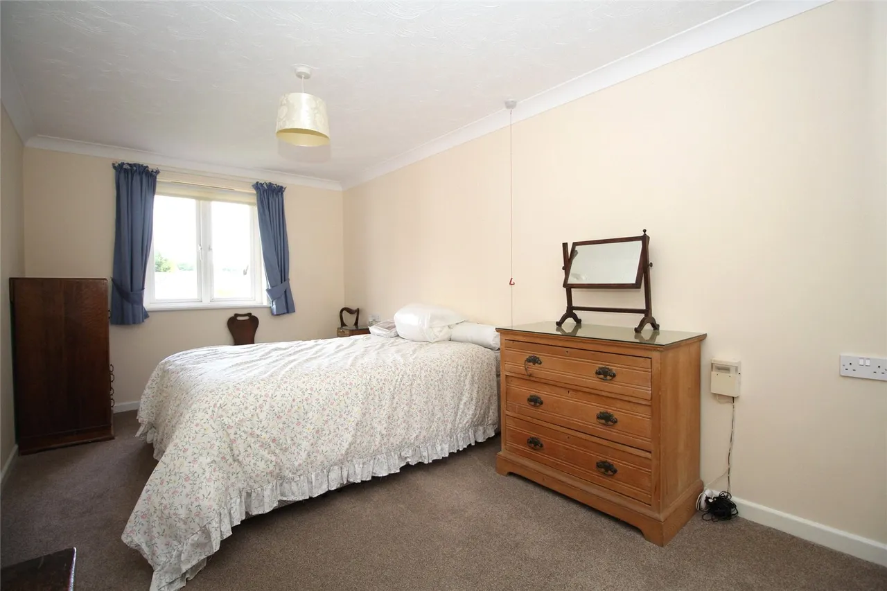 Ackender Road, Alton, GU34, photo 7