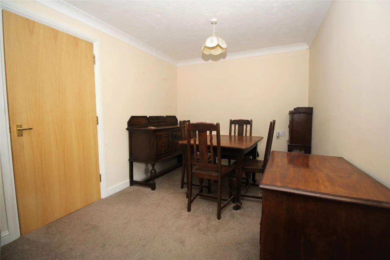 Ackender Road, Alton, GU34, photo 6