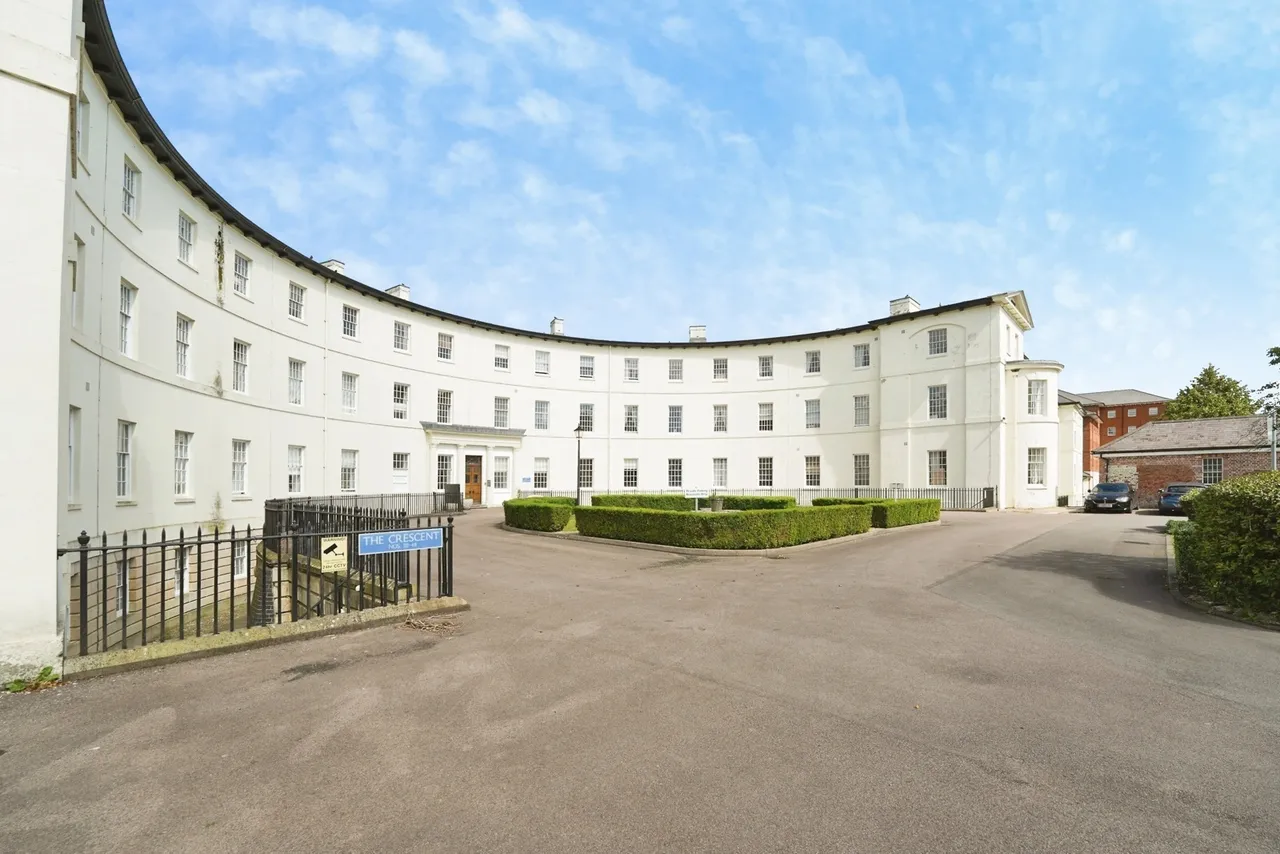 The Crescent, GLOUCESTER, Gloucestershire, GL1, photo 16