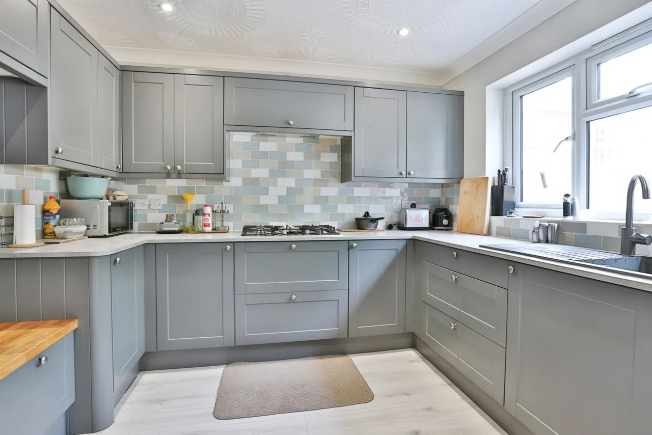 Victoria Park Road, Winton, BH9, photo 5
