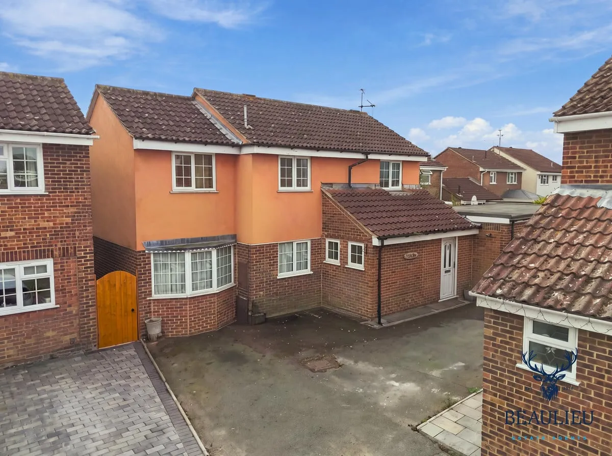 5 bed house for sale, Paddock Drive, Springfield, CM1