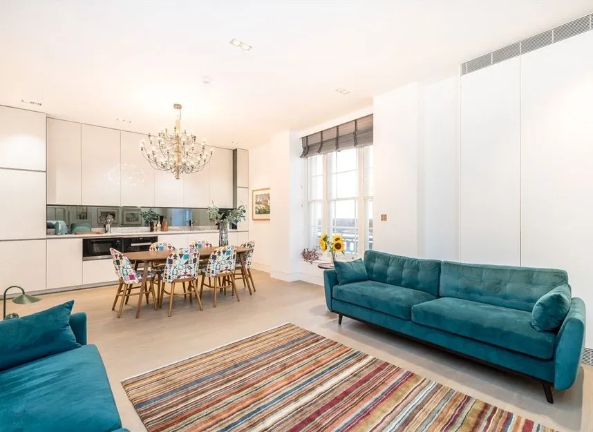 2 bed flat for sale — Warwick Court, Chancery Lane, WC1R