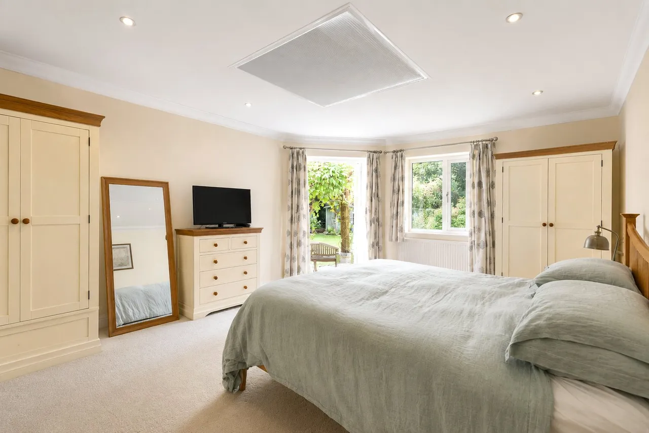 Park Lane, Alderholt, Fordingbridge, Dorset, SP6 3AJ, photo 11
