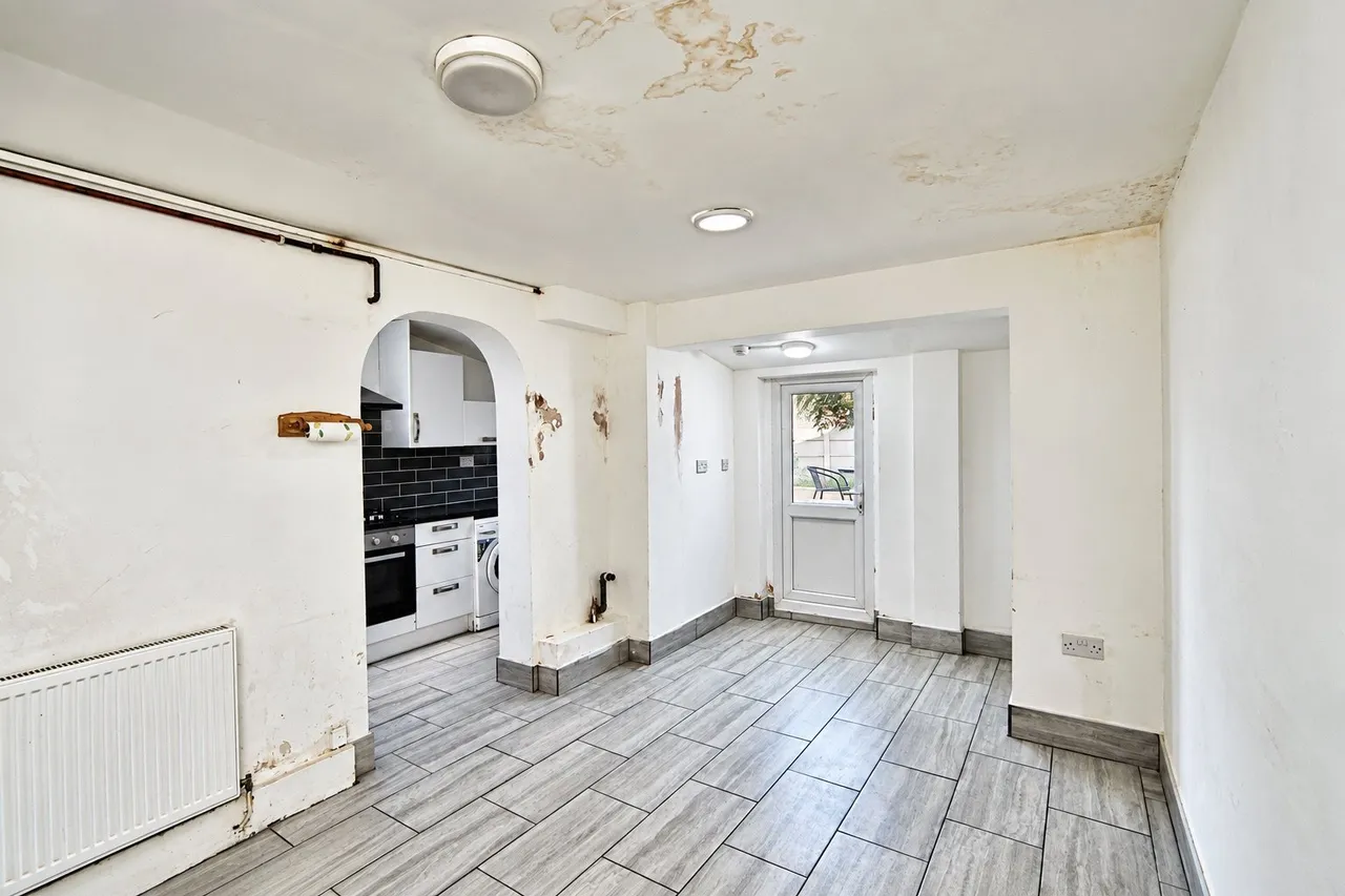 Shrewsbury Road, Forest Gate, E7, photo 7