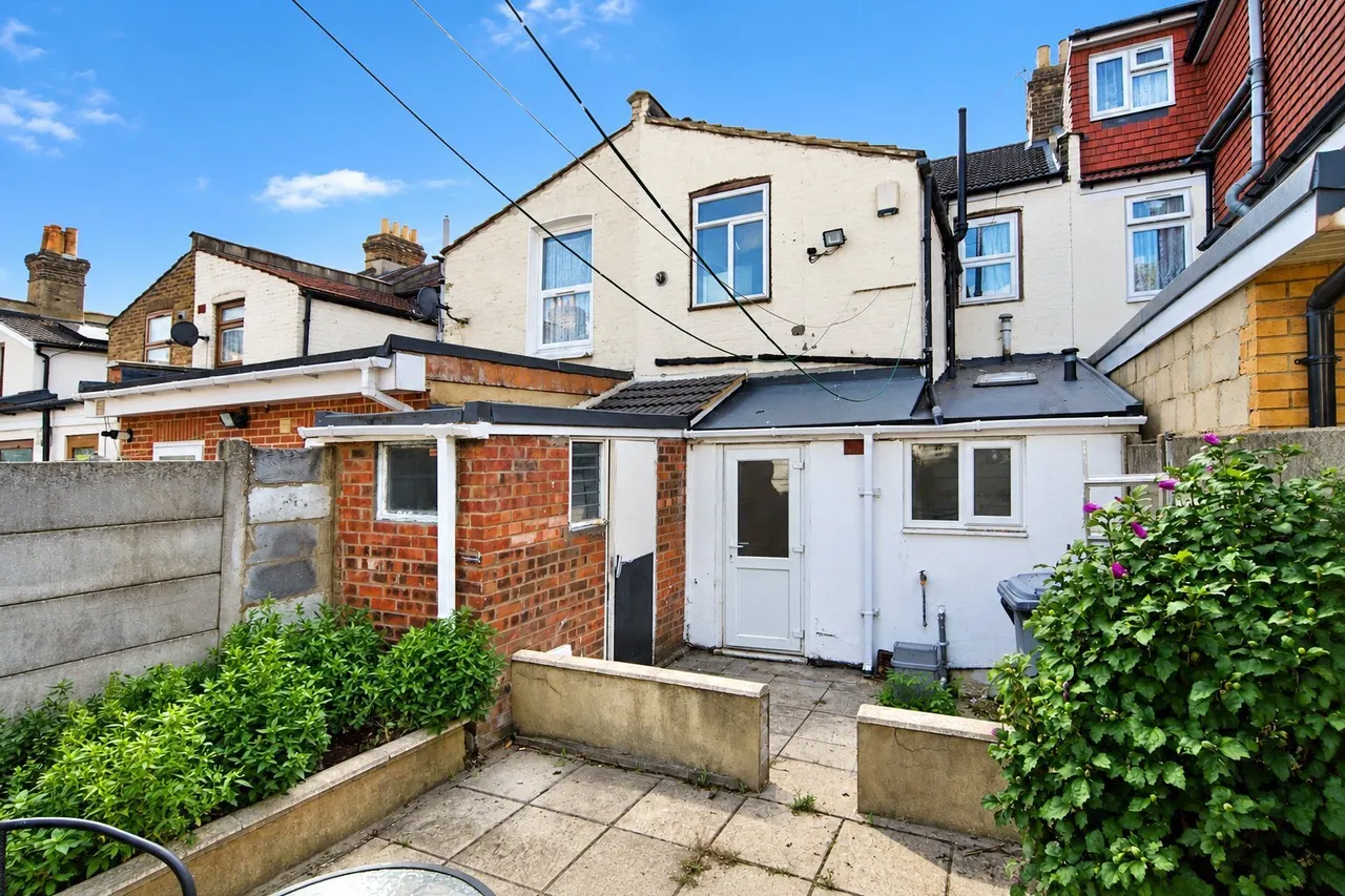 Shrewsbury Road, Forest Gate, E7, photo 18