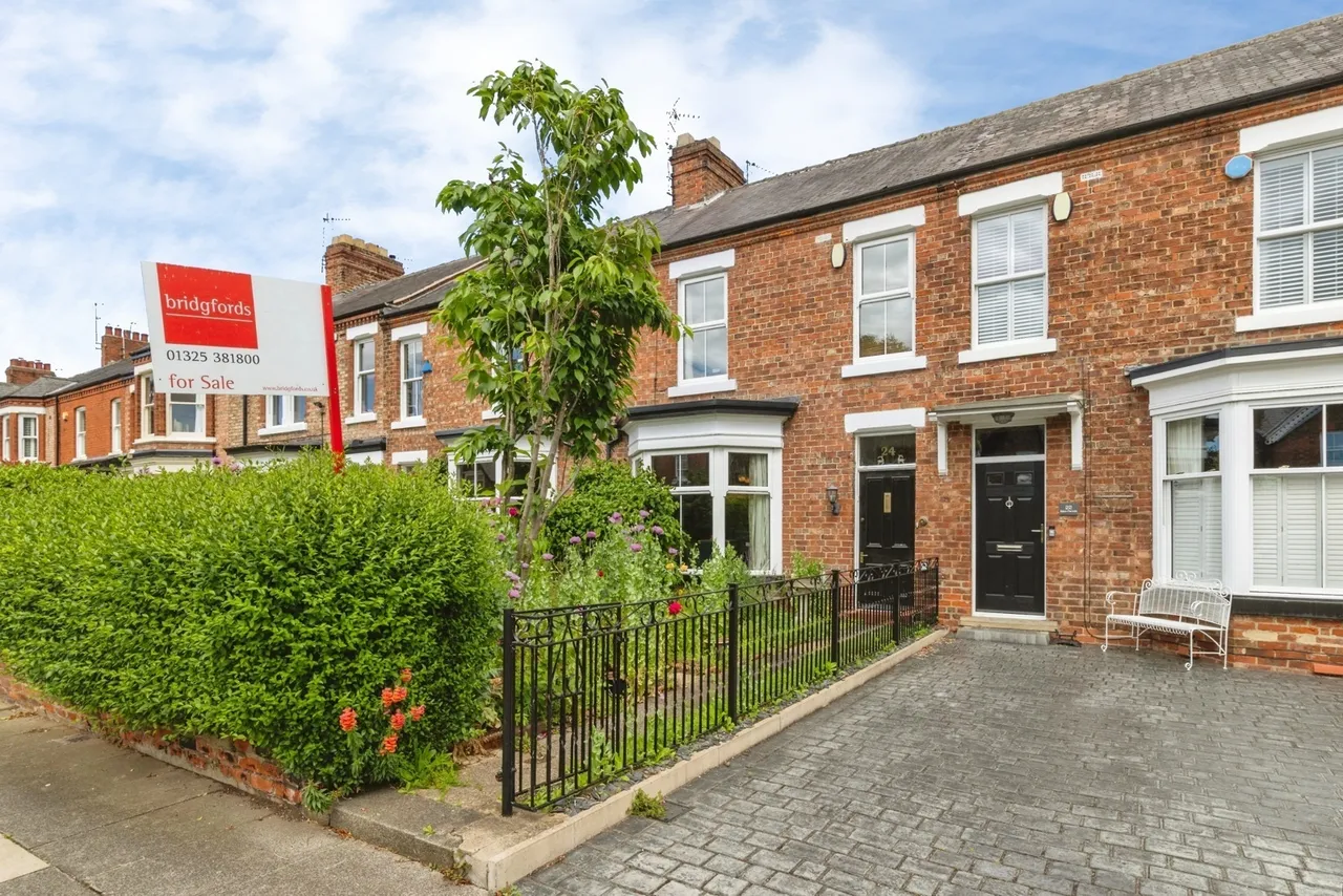 3 bed house for sale — Elton Parade, Darlington, Durham, DL3