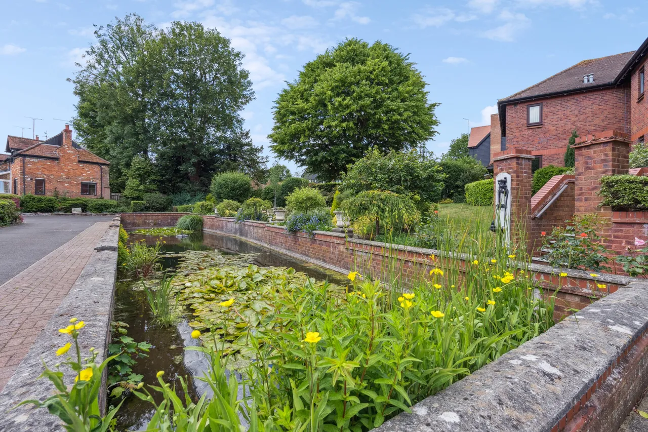 Pond Court The Ridgeway, Codicote, Hitchin, Hitchin, SG4 8YY, photo 10