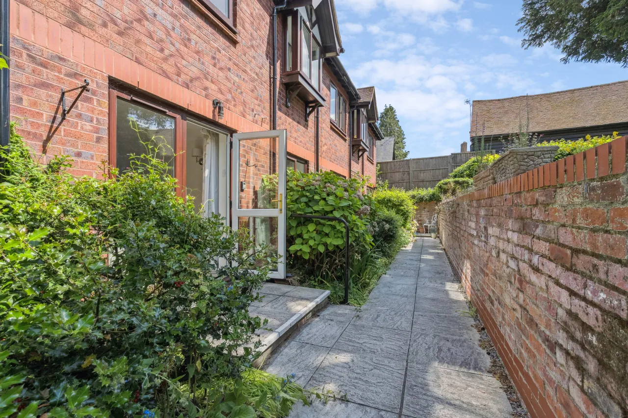 Pond Court The Ridgeway, Codicote, Hitchin, Hitchin, SG4 8YY, photo 4