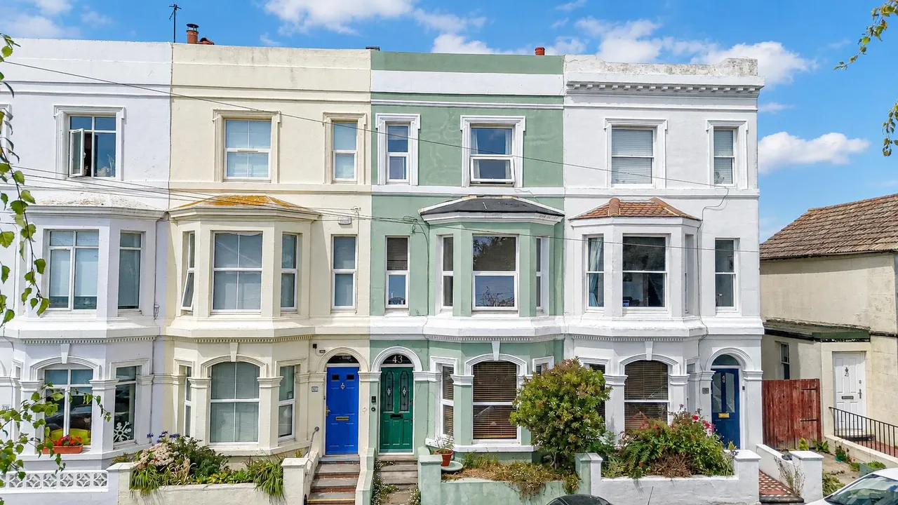 4 bed house for sale, Priory Road, Hastings
