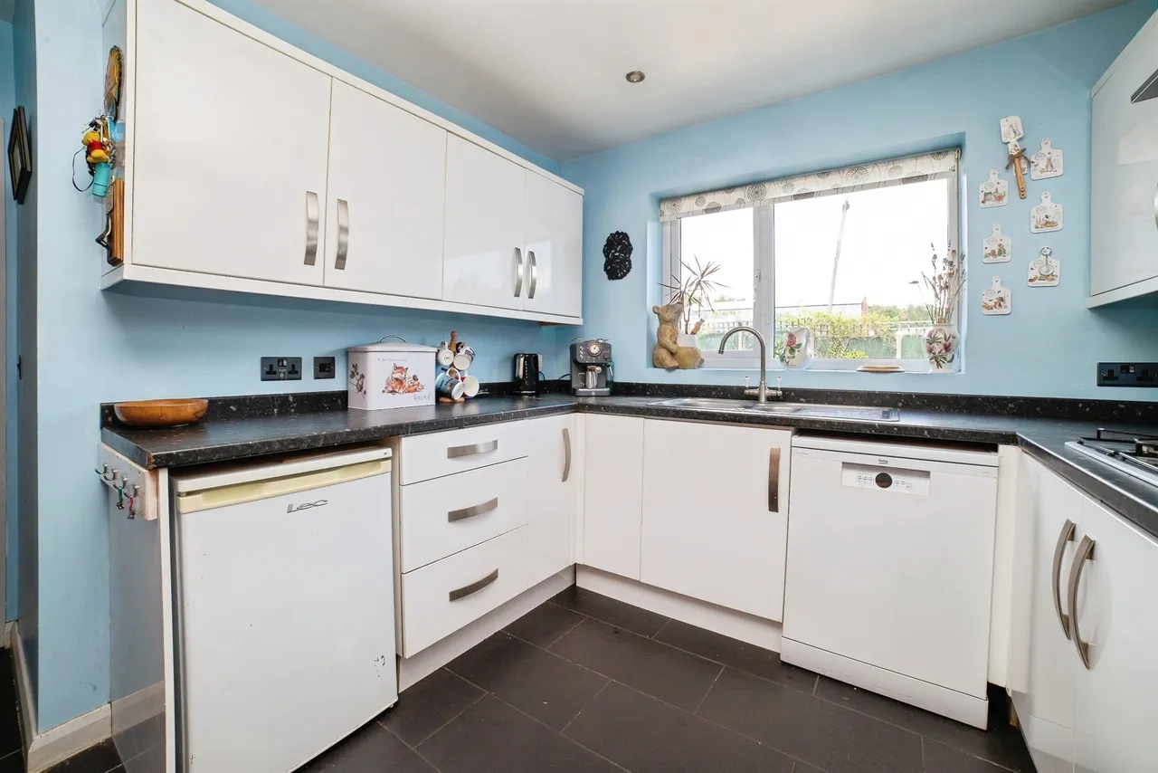 Main Road, Morton, DE55, photo 13