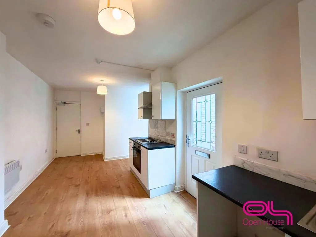 1 bed flat to rent, St. Georges Road, Bolton, BL1