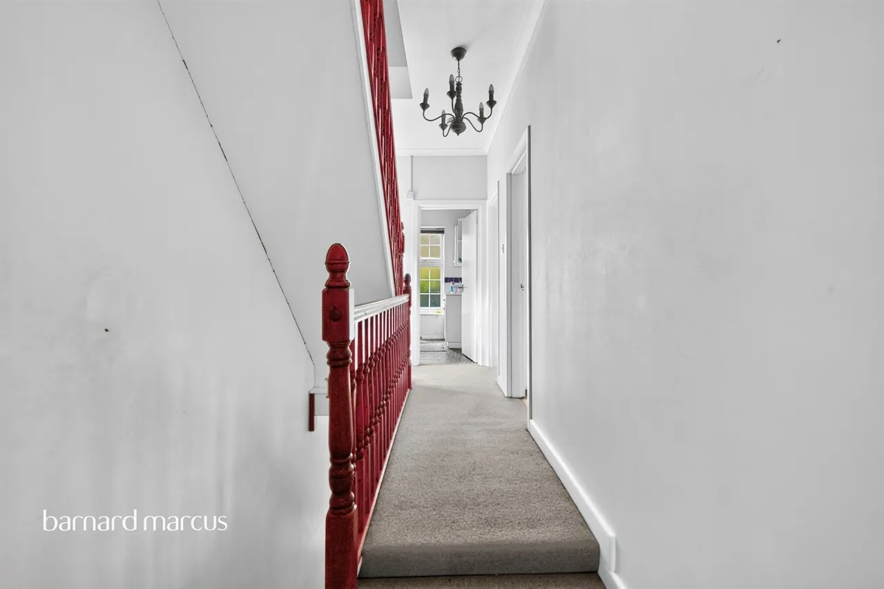 Nutfield Road, Merstham, RH1, photo 14