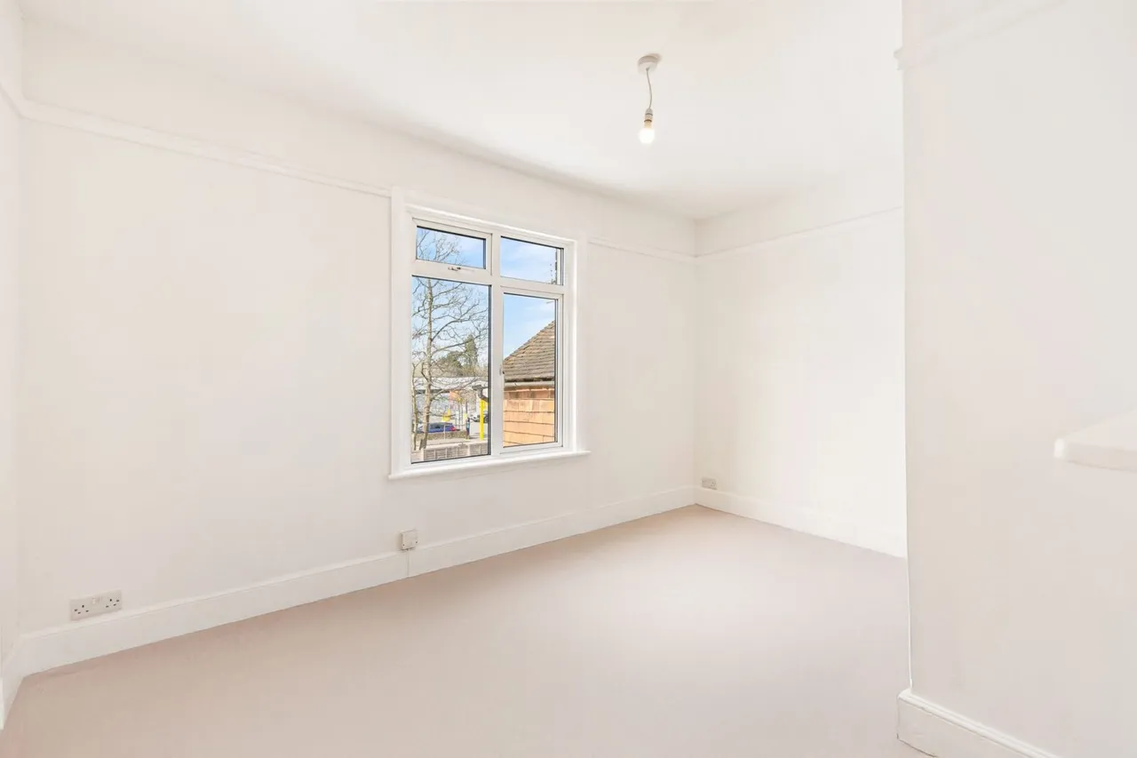 Flat 3, 10 Moat Road, East Grinstead, East Grinstead, RH19 3JY, photo 9