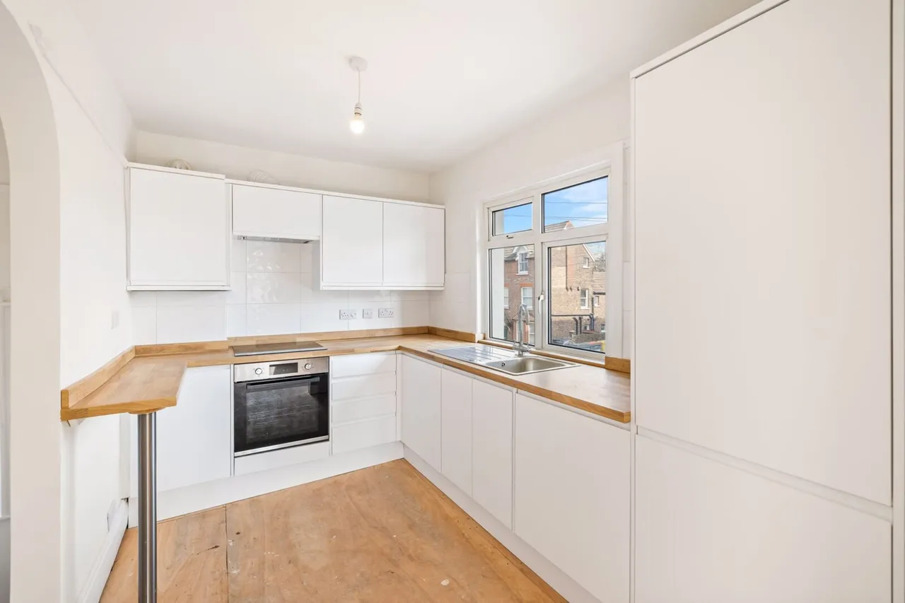 Flat 3, 10 Moat Road, East Grinstead, East Grinstead, RH19 3JY, photo 5