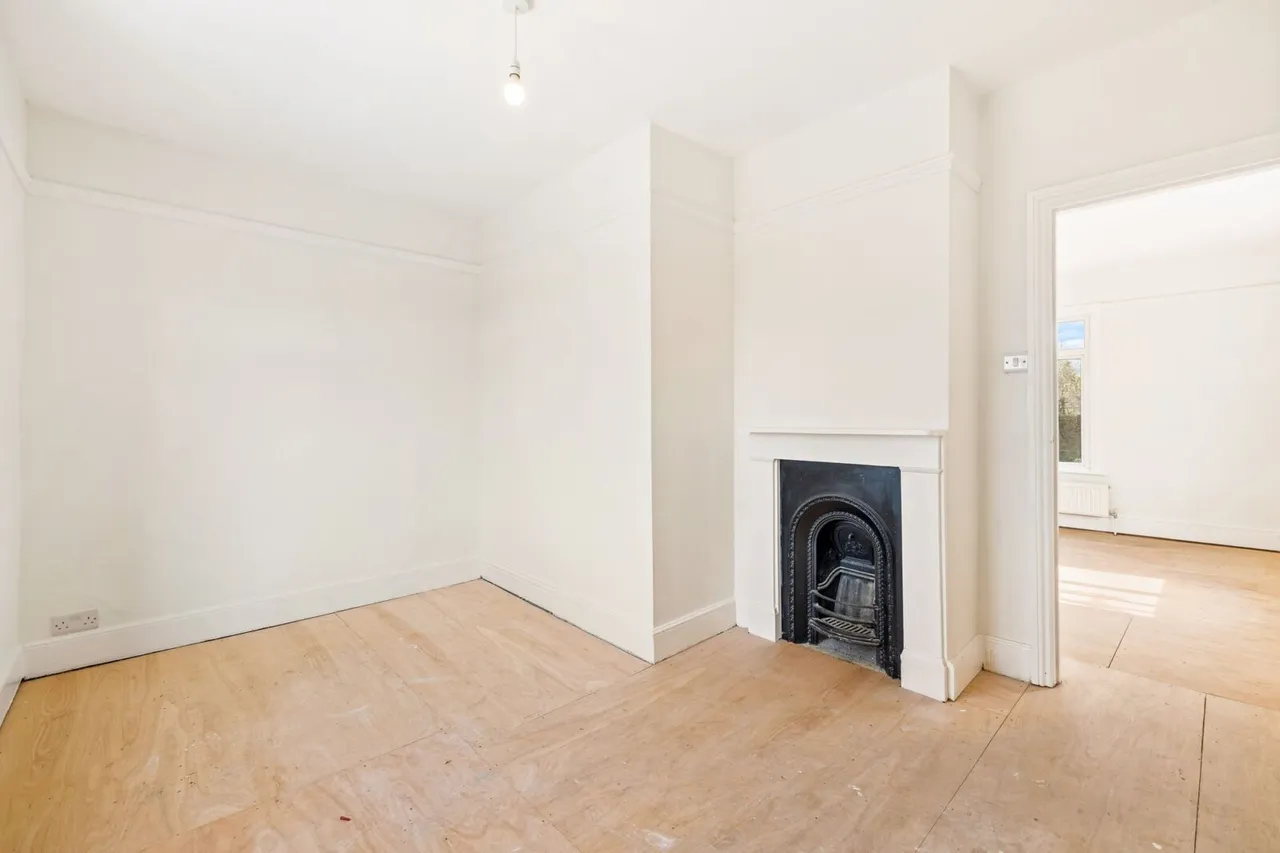 Flat 3, 10 Moat Road, East Grinstead, East Grinstead, RH19 3JY, photo 10