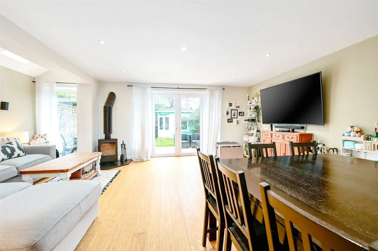 Oaktree Drive, Hook, Hampshire, RG27 9RA, photo 6