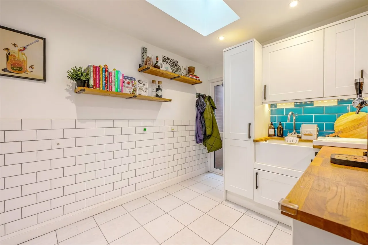 Oaktree Drive, Hook, Hampshire, RG27 9RA, photo 7