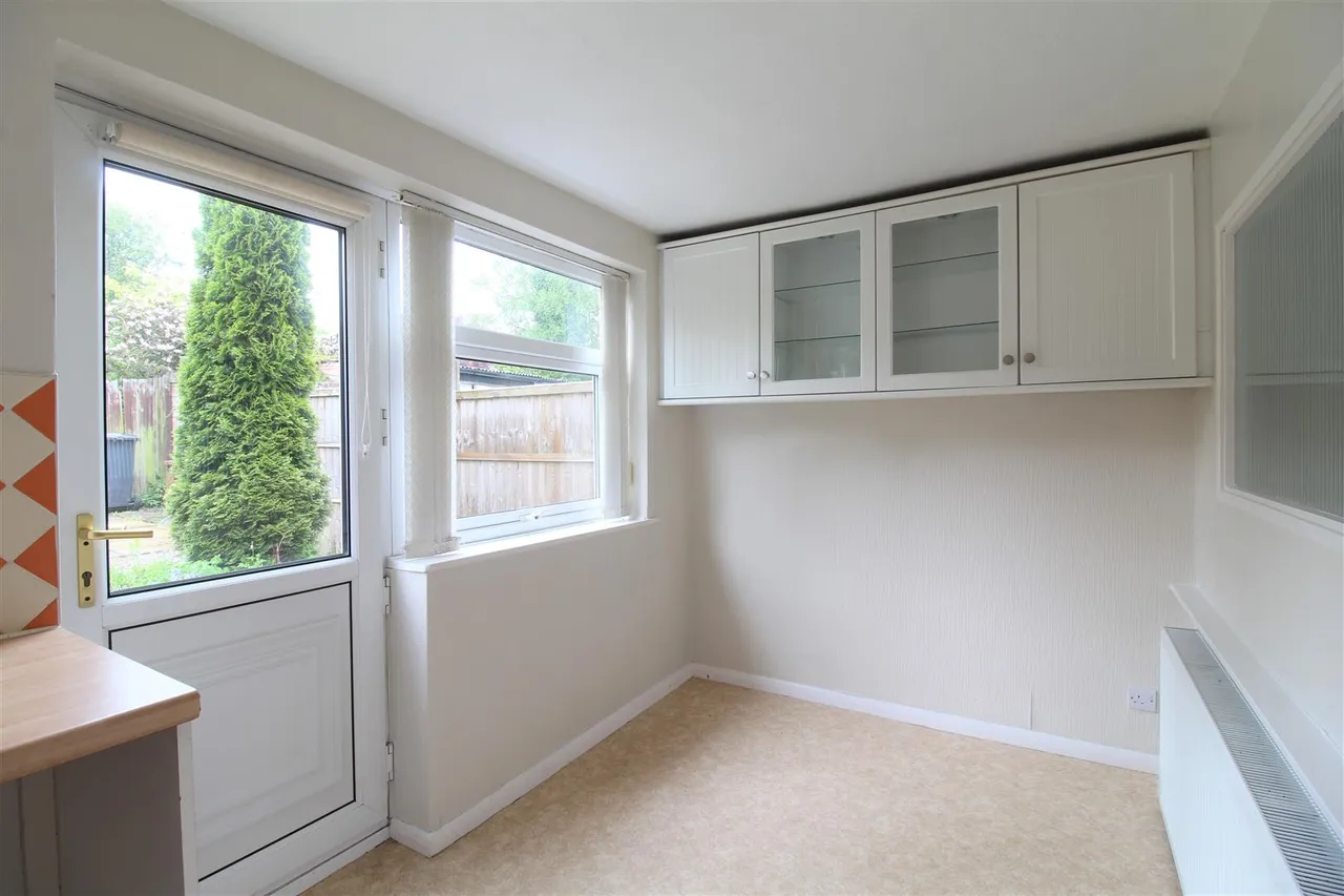 Felstead Court, Bramcote, NG9, photo 6