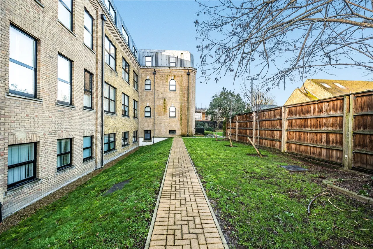 Millwood House, 42 Hampton Road, Teddington, TW11 0EN, photo 9