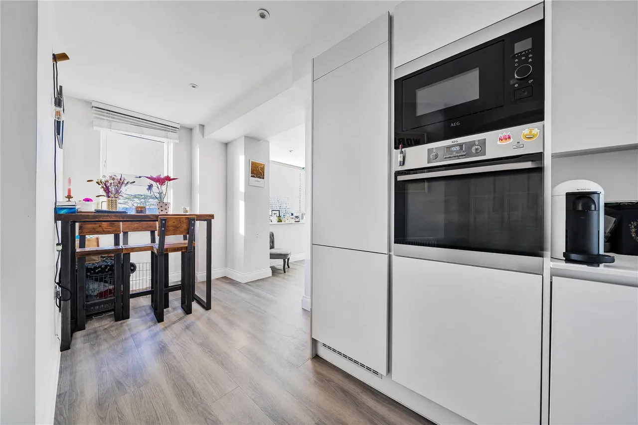 Millwood House, 42 Hampton Road, Teddington, TW11 0EN, photo 3