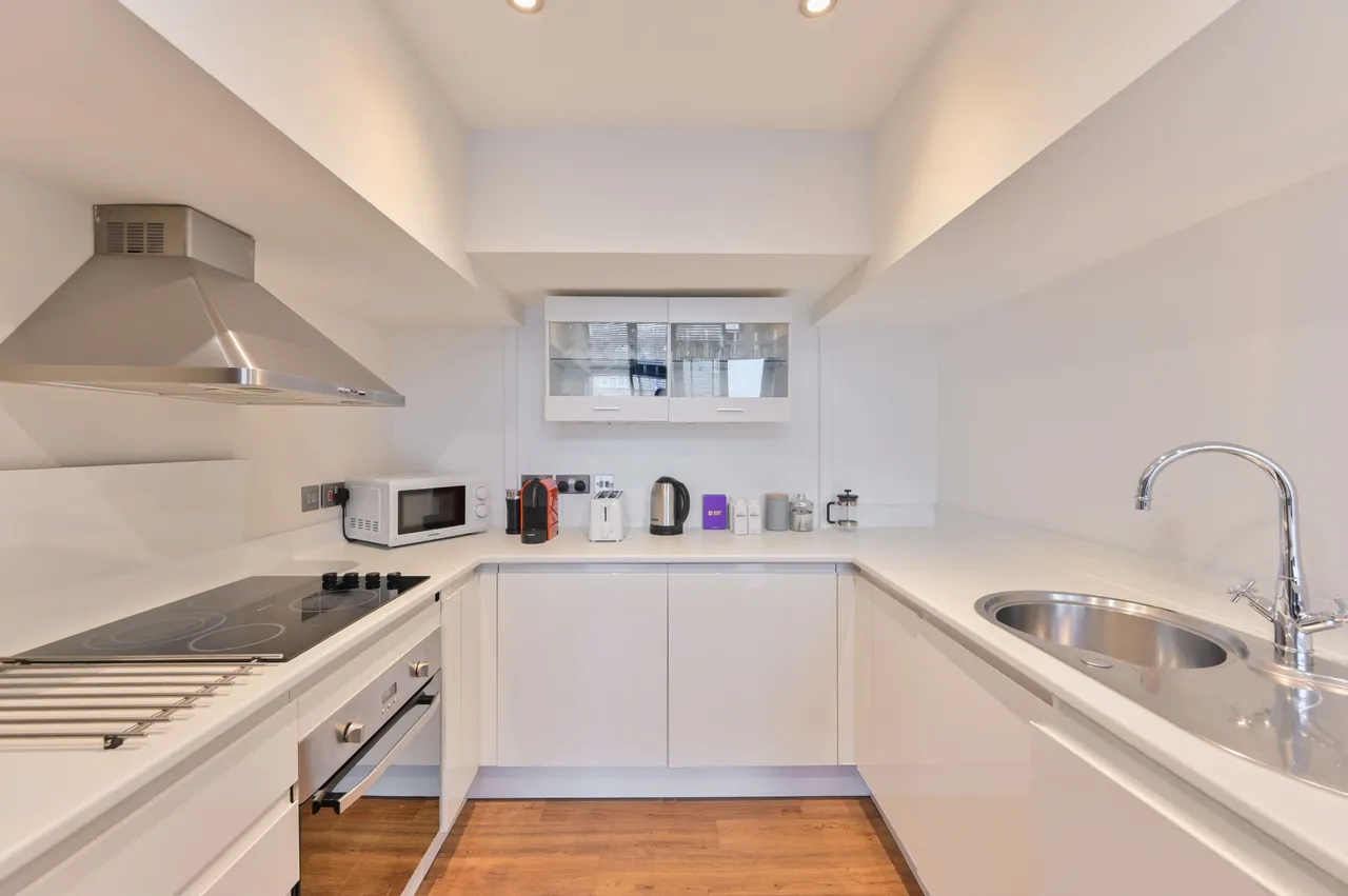 London, SW11, photo 2