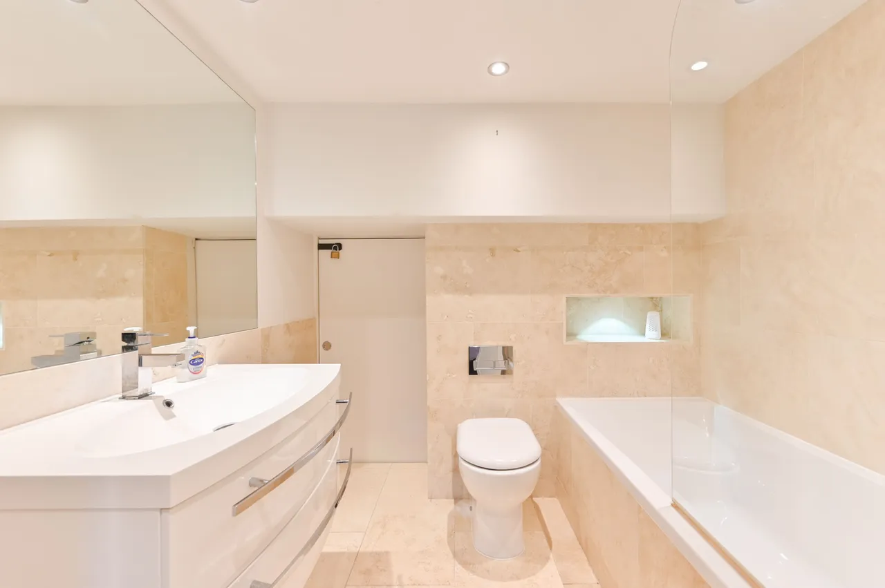 London, SW11, photo 9