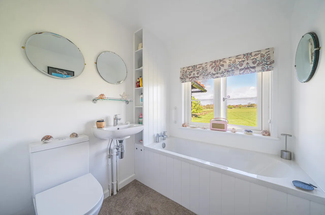 Ruston Bridge Road, Fletching, Uckfield, East Sussex, TN22 3SH, photo 10