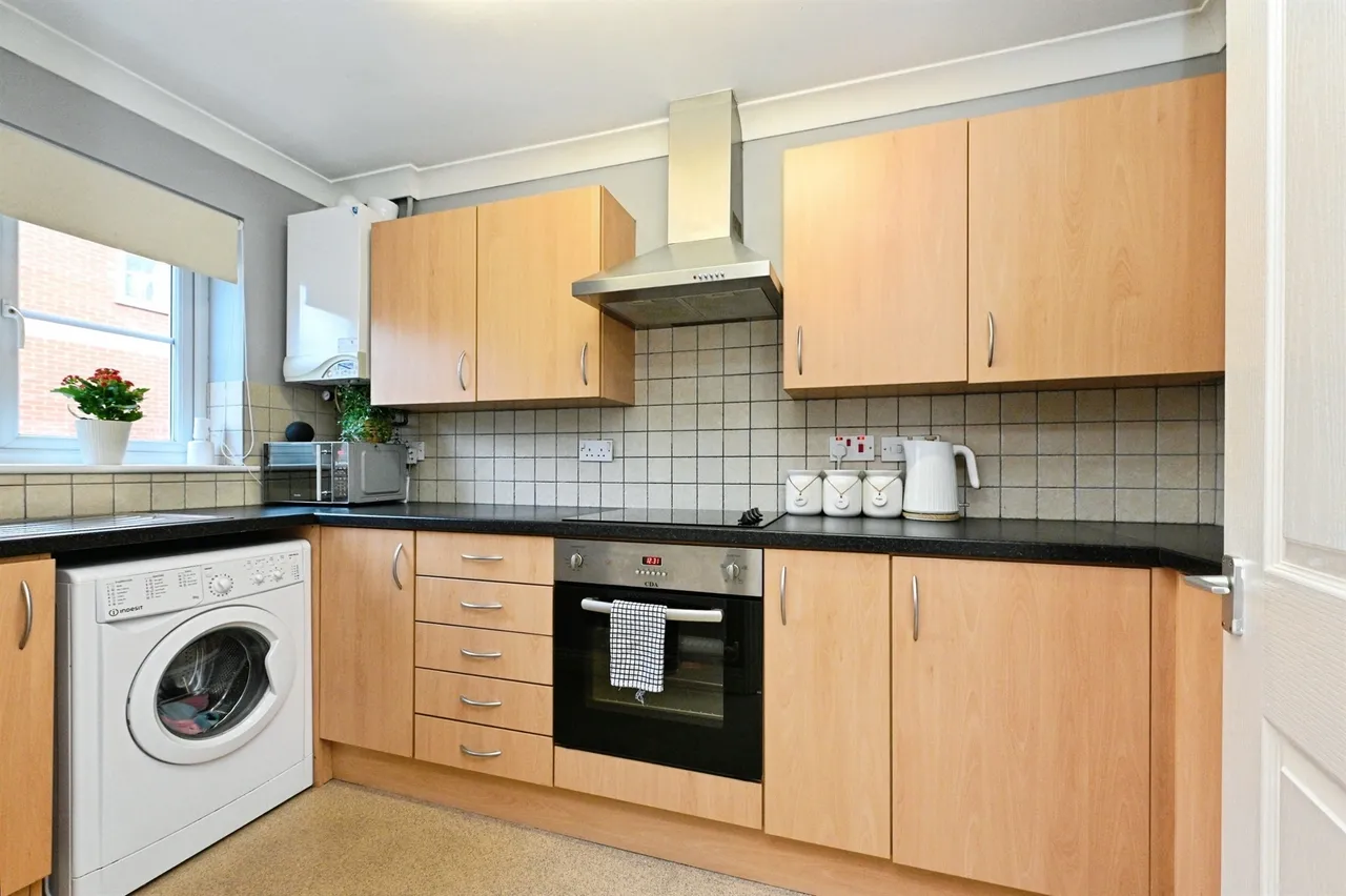 Bruce Close, Wisbech, PE13, photo 2