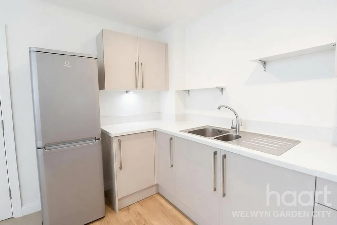 Bessemer Road, Welwyn Garden City, AL7, photo 11