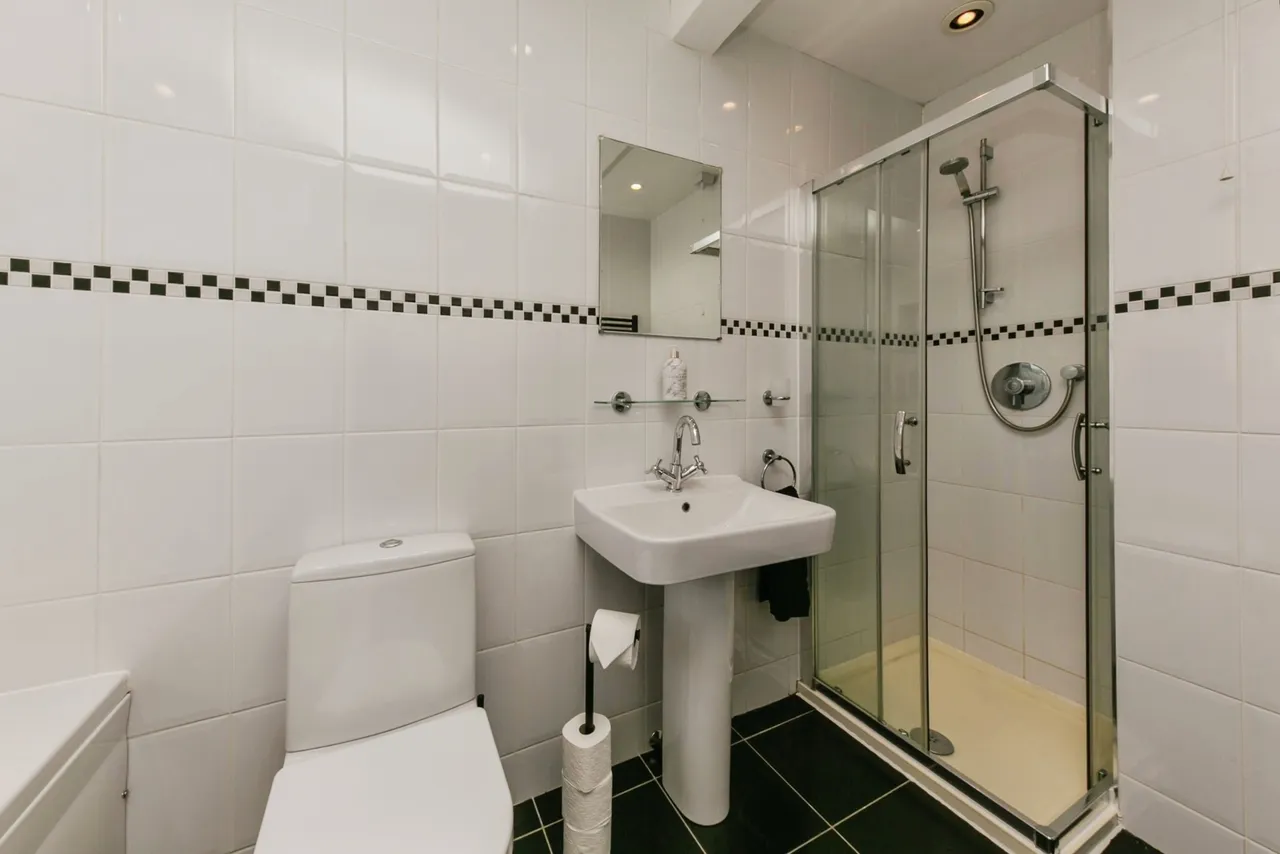 Northwich Road, Weaverham, Northwich, Cheshire, CW8, photo 27