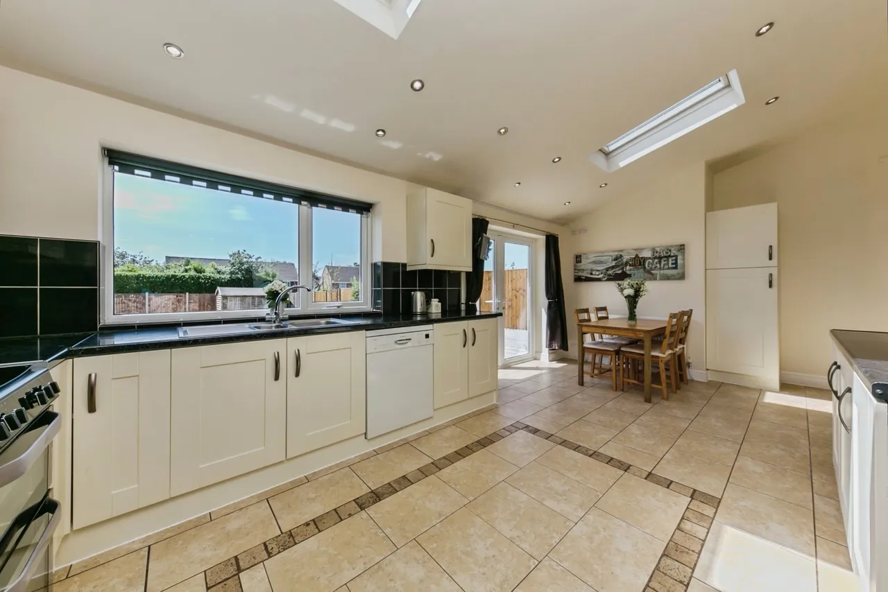 Northwich Road, Weaverham, Northwich, Cheshire, CW8, photo 9