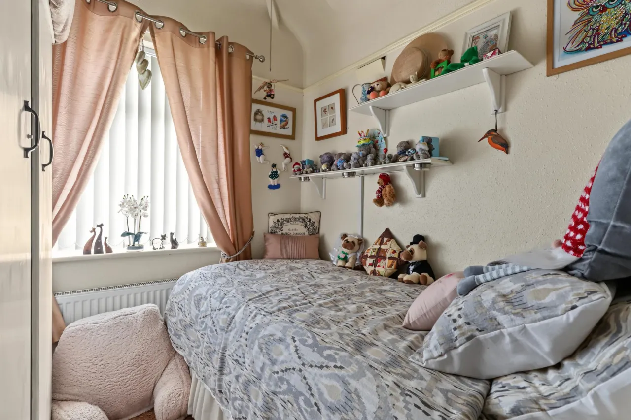 Newfield Drive, Crewe, photo 18