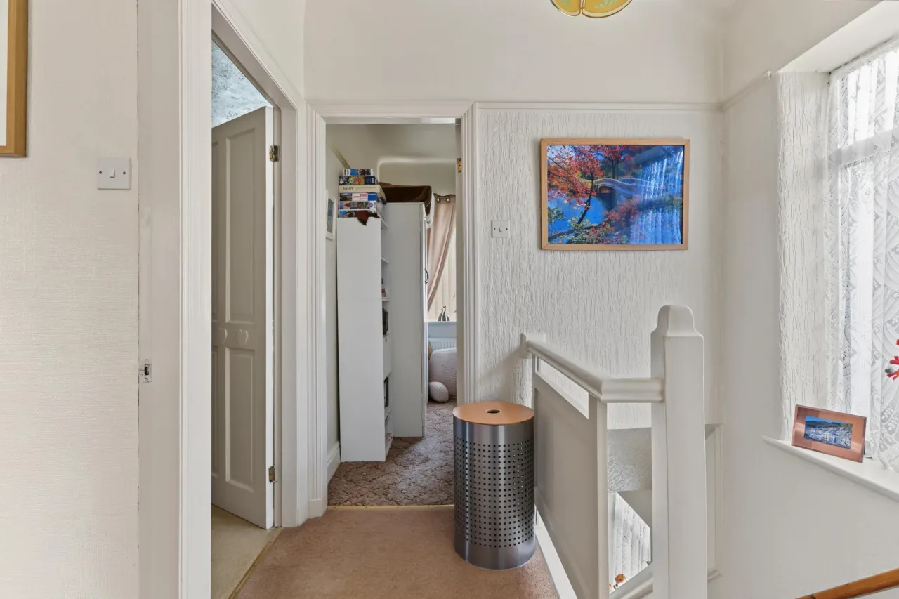 Newfield Drive, Crewe, photo 13