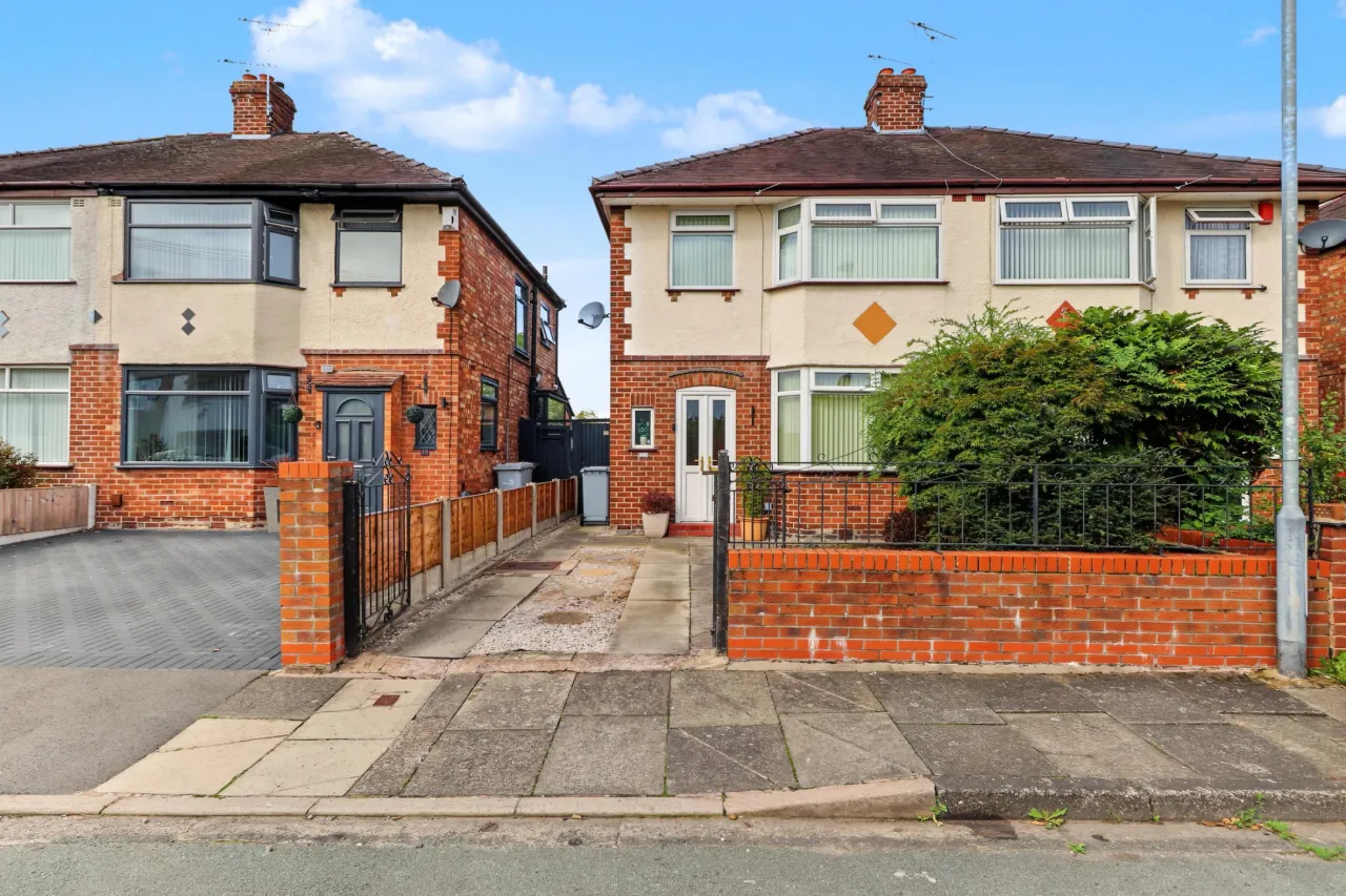 Newfield Drive, Crewe, photo 25