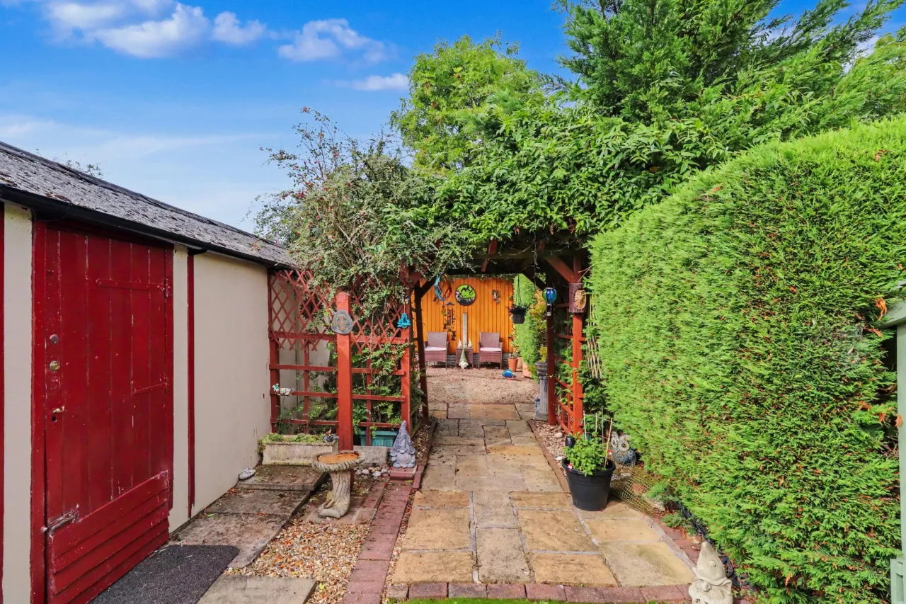 Newfield Drive, Crewe, photo 22