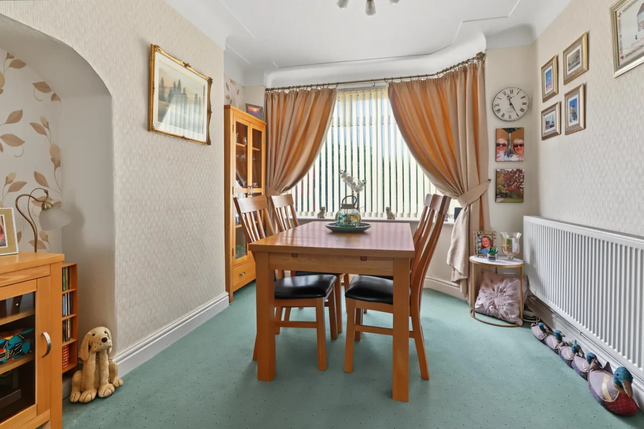 Newfield Drive, Crewe, photo 7
