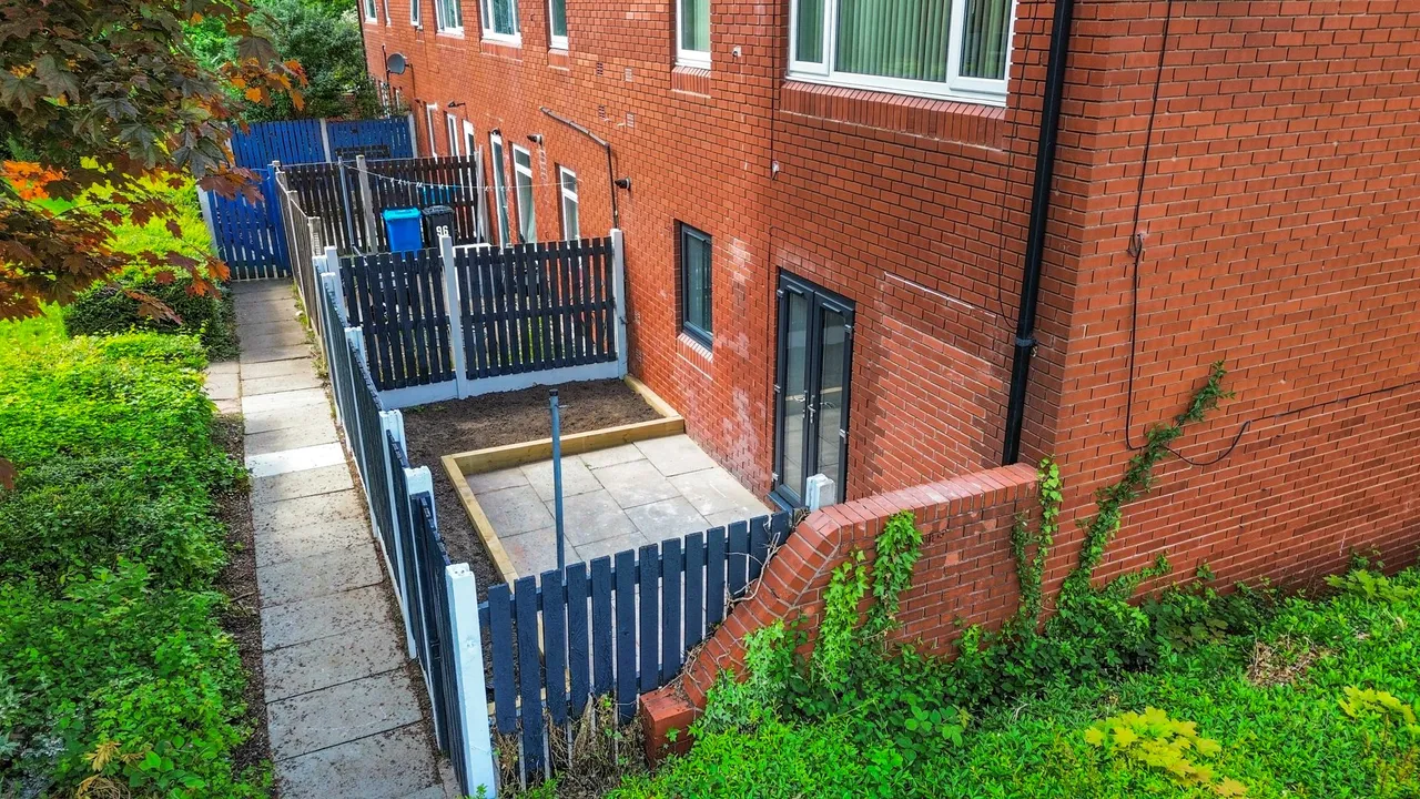 The Hove, Murdishaw, Runcorn, Runcorn, WA7 6EE, photo 14