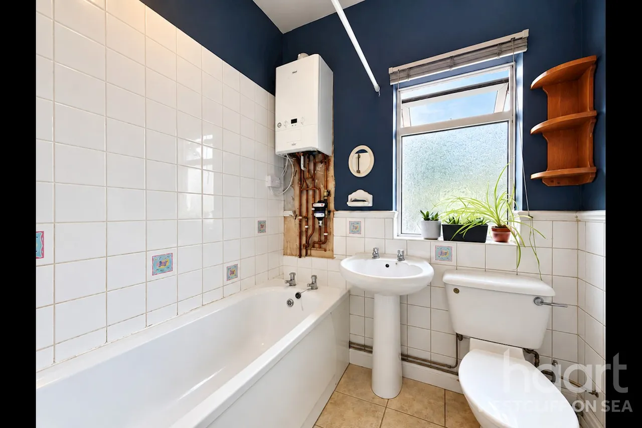 Electric Avenue, Westcliff-On-Sea, SS0, photo 4