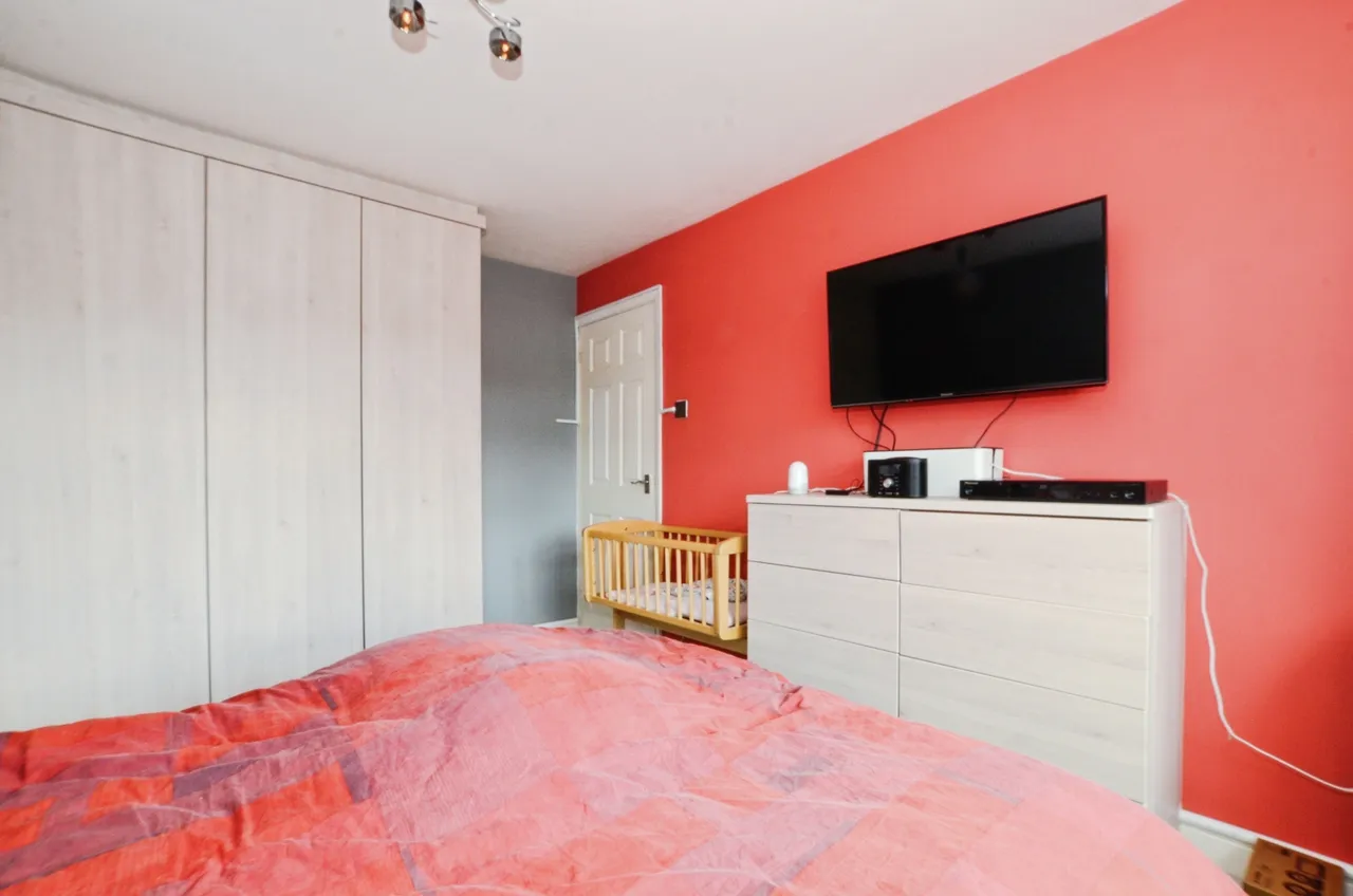 Lynwood Drive, Northwood, HA6, photo 13