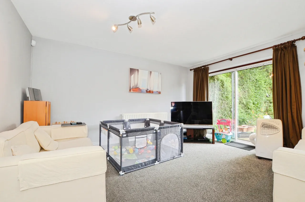 Lynwood Drive, Northwood, HA6, photo 7