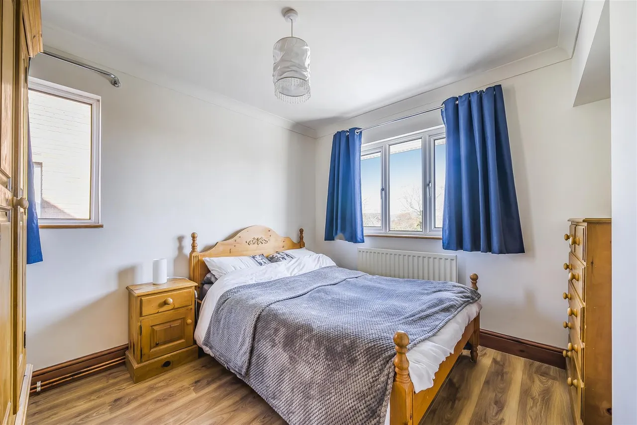 Queens Road, Devizes, SN10, photo 14