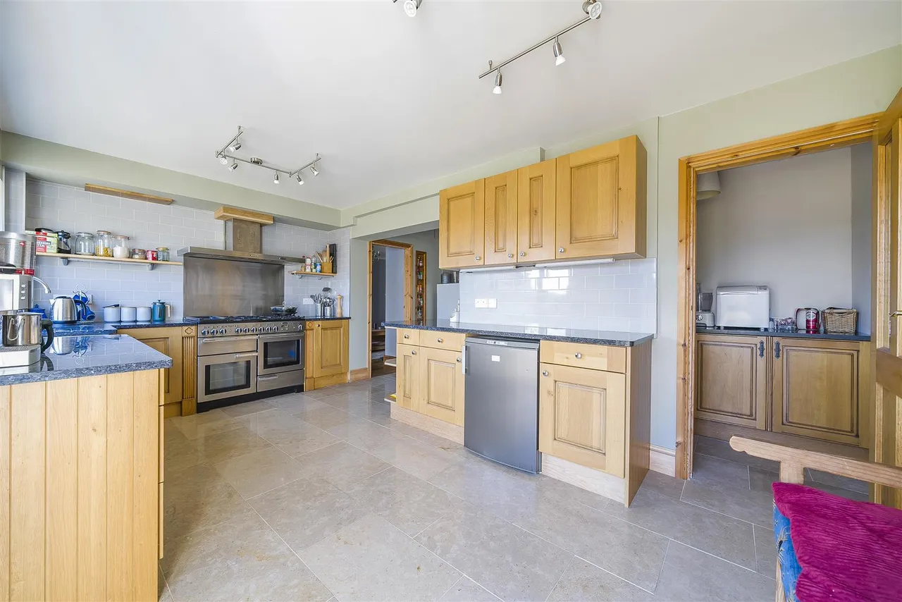 Queens Road, Devizes, SN10, photo 4